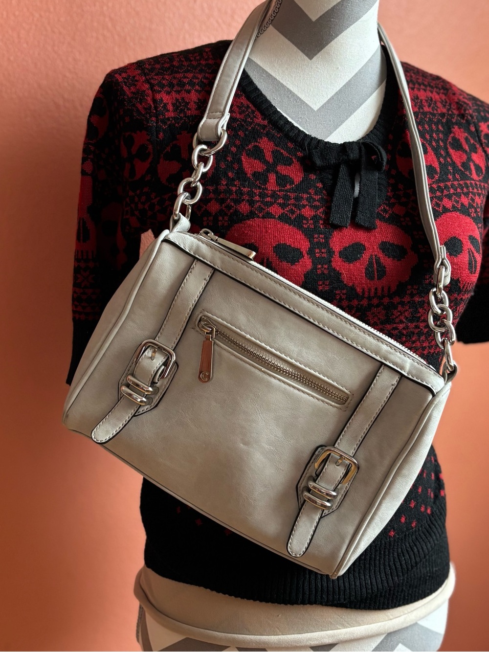 Charming Charlie Cream Shoulder Bag with Chain Strap